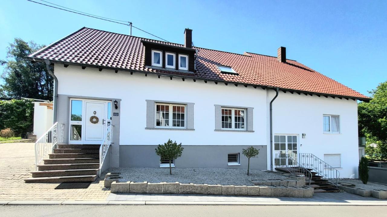 Schicke Komfortwohnung Zum Wohlfuehlen Merchweiler Eksteriør bilde